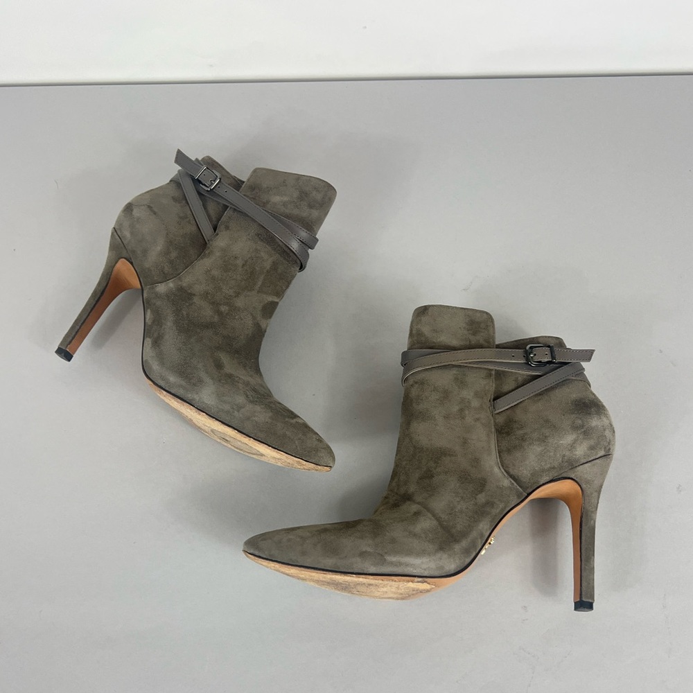 Pour La Victoire Grey Suede Boots with Heels